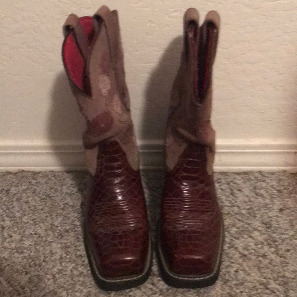Ladies cowboy boots